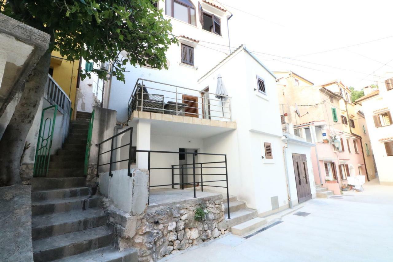 Apartment Porto With Terrace Baška Extérieur photo
